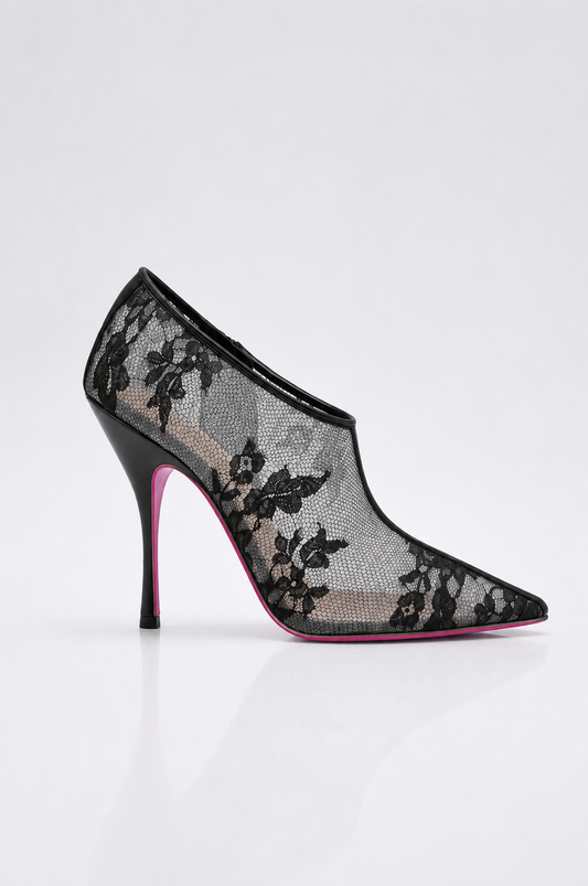 Bottines a talon en dentelle noir et semelle rose pour femme vu de profil