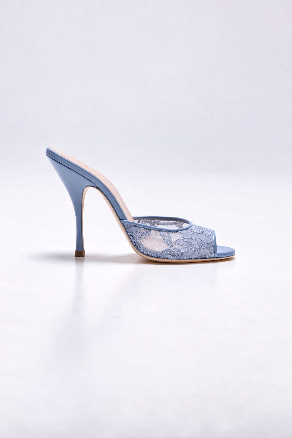 Mule à talon en dentelle bleu pour femme vu de profil