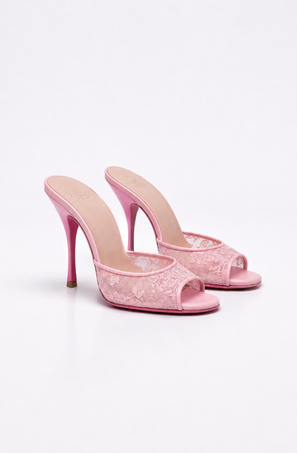 Mule a talon en dentelle rose avec semelle rose pour femme vu de 3/4
